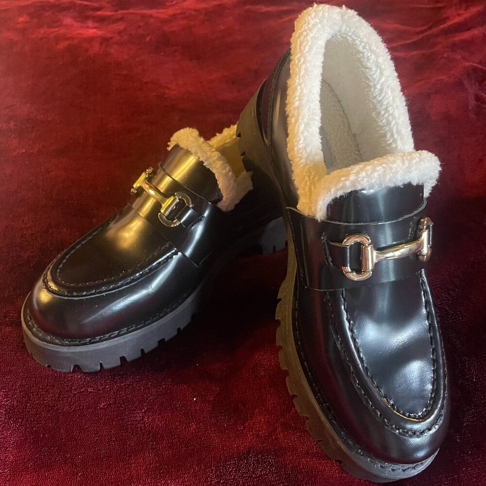 Steve Madden black white shearling gold trim chunky loafers size 8 leather new